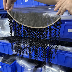 13x4 HD/ Transparent Frontal Curly