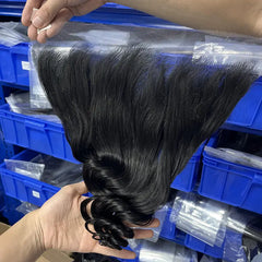 13x4 HD/ Transparent Frontal Loose Wave